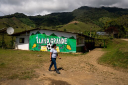 feature:-five-years-after-peace-deal,-colombian-town-of-llano-grande-is-forging-a-‘family’-out-of-disparate-parts