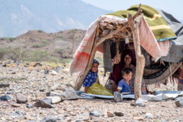 humanitarian-assistance-stepped-up-on-yemen’s-west-coast,-amid-clashes