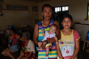 a-young-family’s-struggle-for-survival-during-super-typhoon-rai