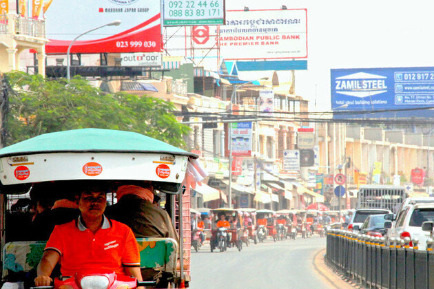 cambodia:-arrests-of-strikers-may be breach-of-human-rights-law 