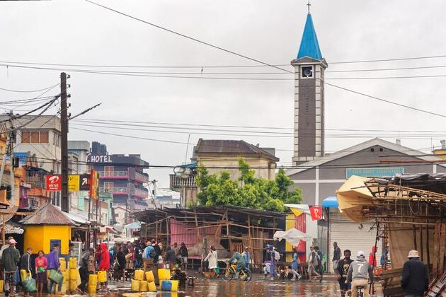 madagascar:-deadly-tropical-storms-cause-flooding,-landslides