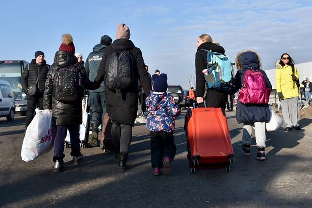 nearly-half-a-million-have-fled-ukraine,-un-refugee-agency-reports