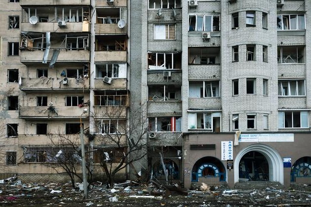 ukraine:-no-‘plan-b’-for-evacuation-of-shattered-mariupol,-say-humanitarians