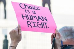us-abortion-debate:-rights-experts-urge-lawmakers-to-adhere-to-women’s-convention 