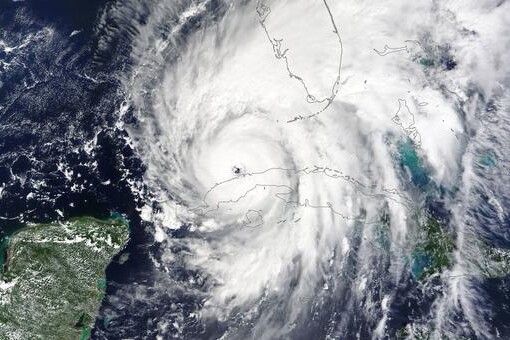 climate-change:-hurricanes-and-cyclones-bring-misery-to-millions,-as-ian-makes-landfall-in-the-us