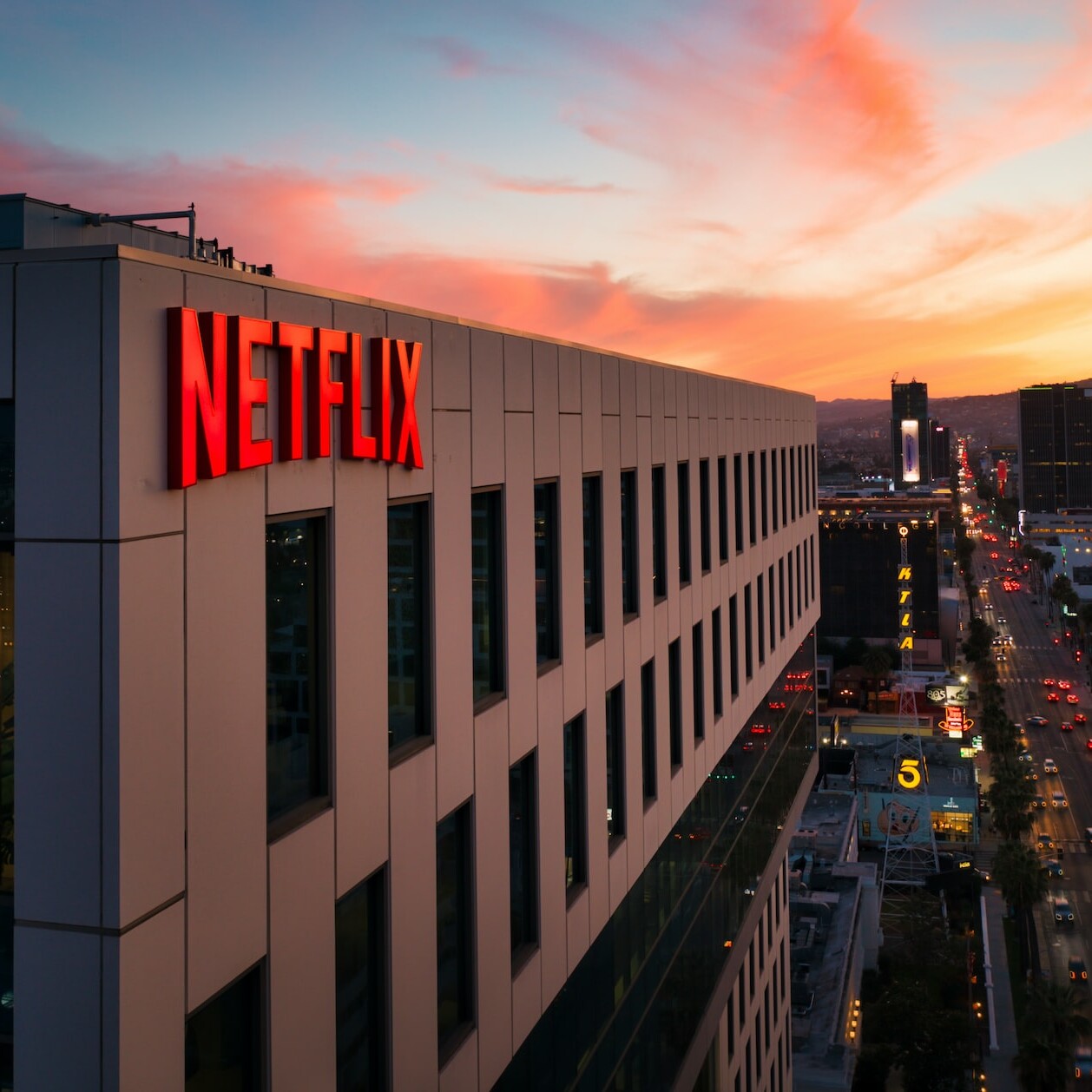 Netflix HQ Cover Photo